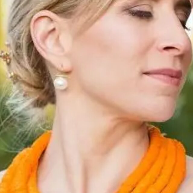 Ohelo Pearl Earrings- 3 Color Options