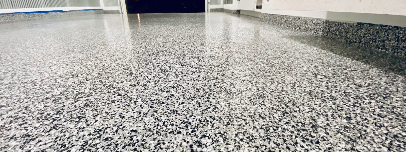 Grey flake epoxy, close up
