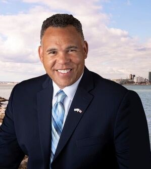 Donald T. Eason, Senior Minister