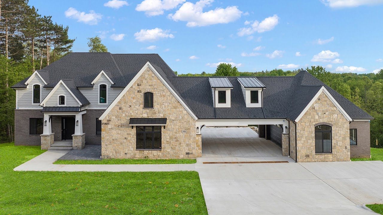 The Pinery: a custom colonial